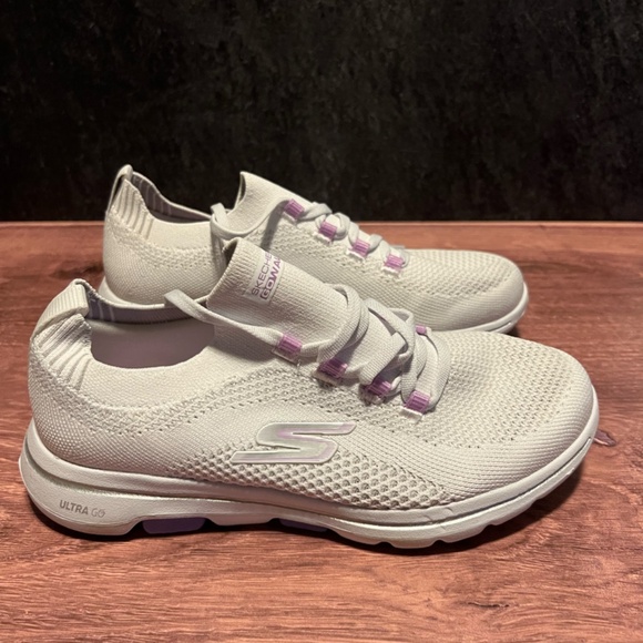 Skechers White and Pink Athletic Shoes - Picture 4 of 5
